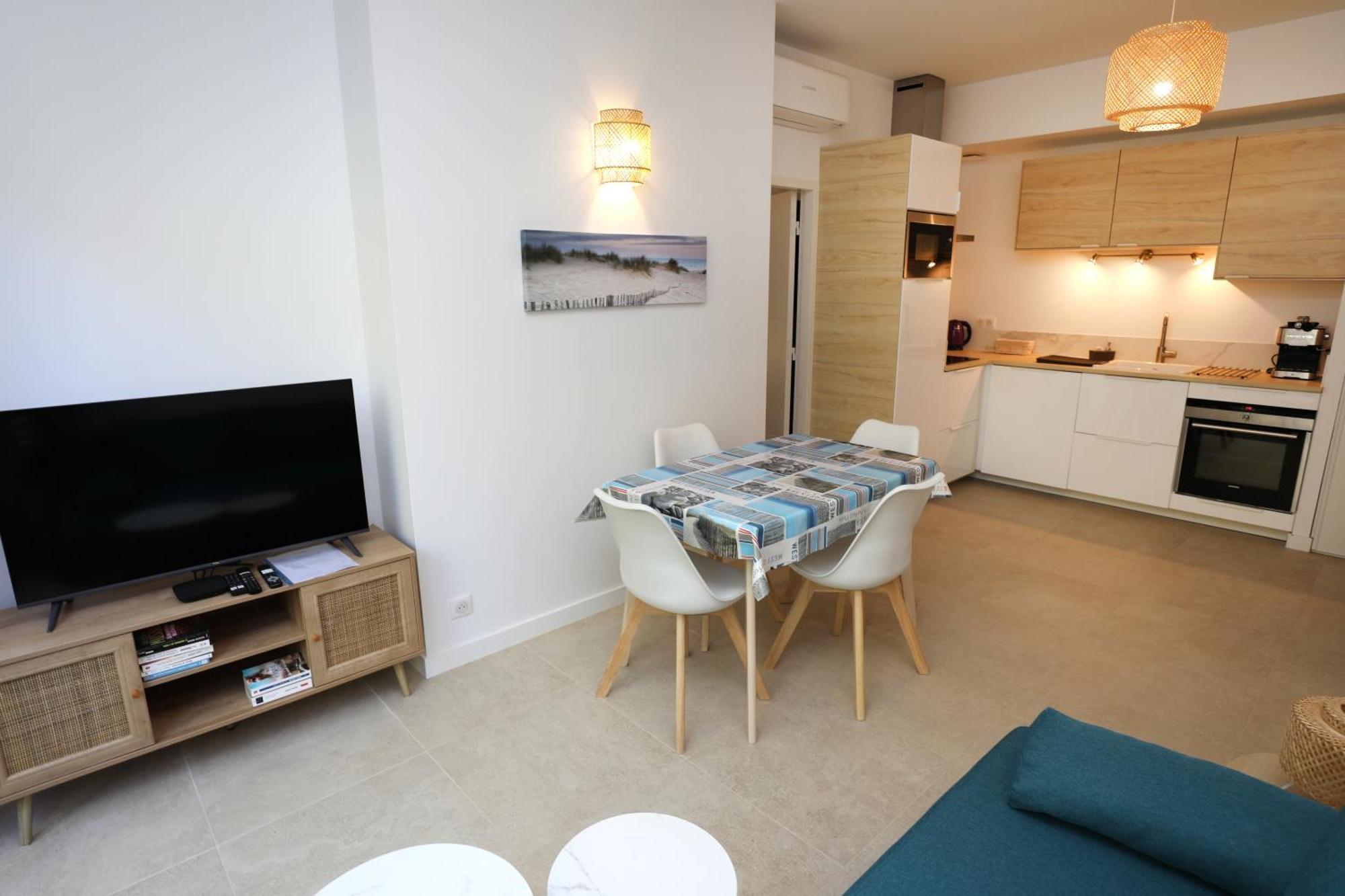 T2 Neuf Sur Jardin Proche Plage Carqueiranne Exterior photo
